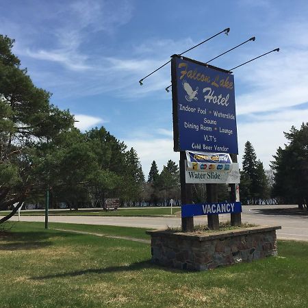 Falcon Lake Hotel Bagian luar foto